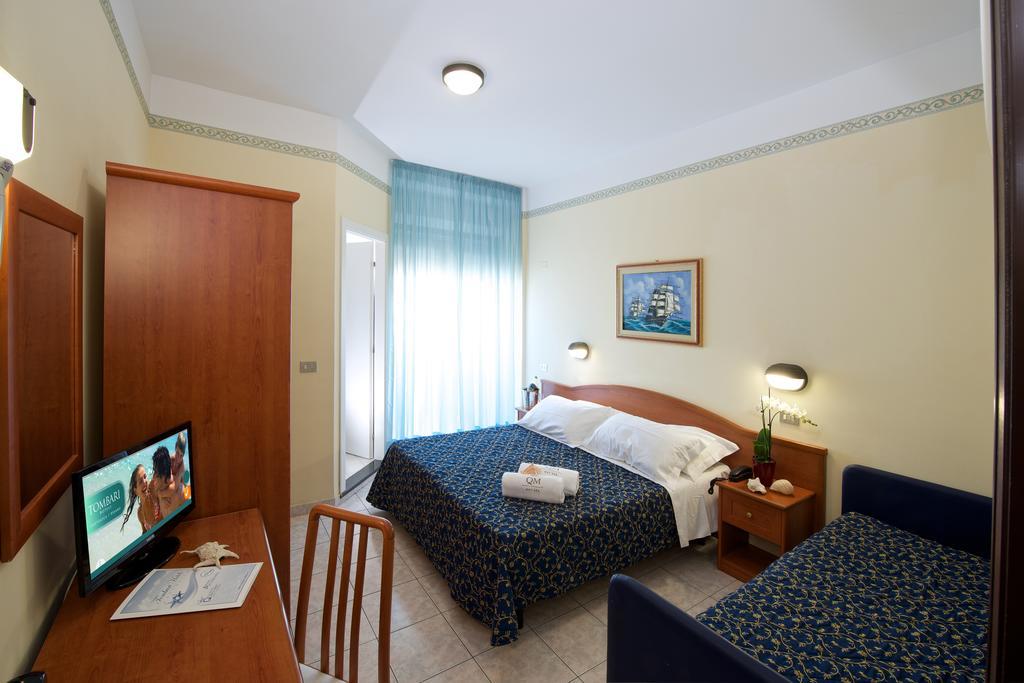 Hotel Queen Mary Cattolica Rum bild